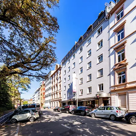 マインガウ 3* フランクフルト